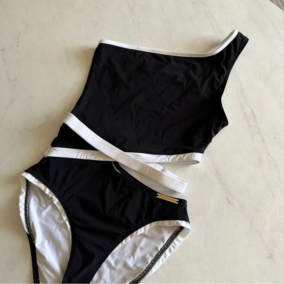 ALEXANDRA MIRO - TATIANA SWIMSUIT - BLACK size XS - Picture 6 of 12